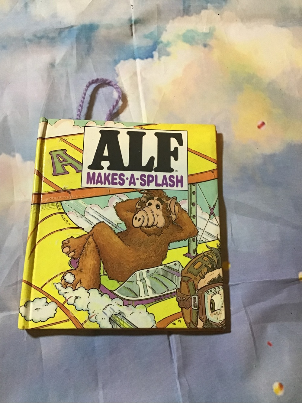 Vintage 1988 Alf makes a splash interactive hardcover book
